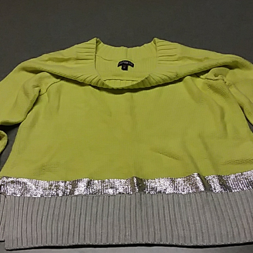 Sweater - Picture 3 of 4